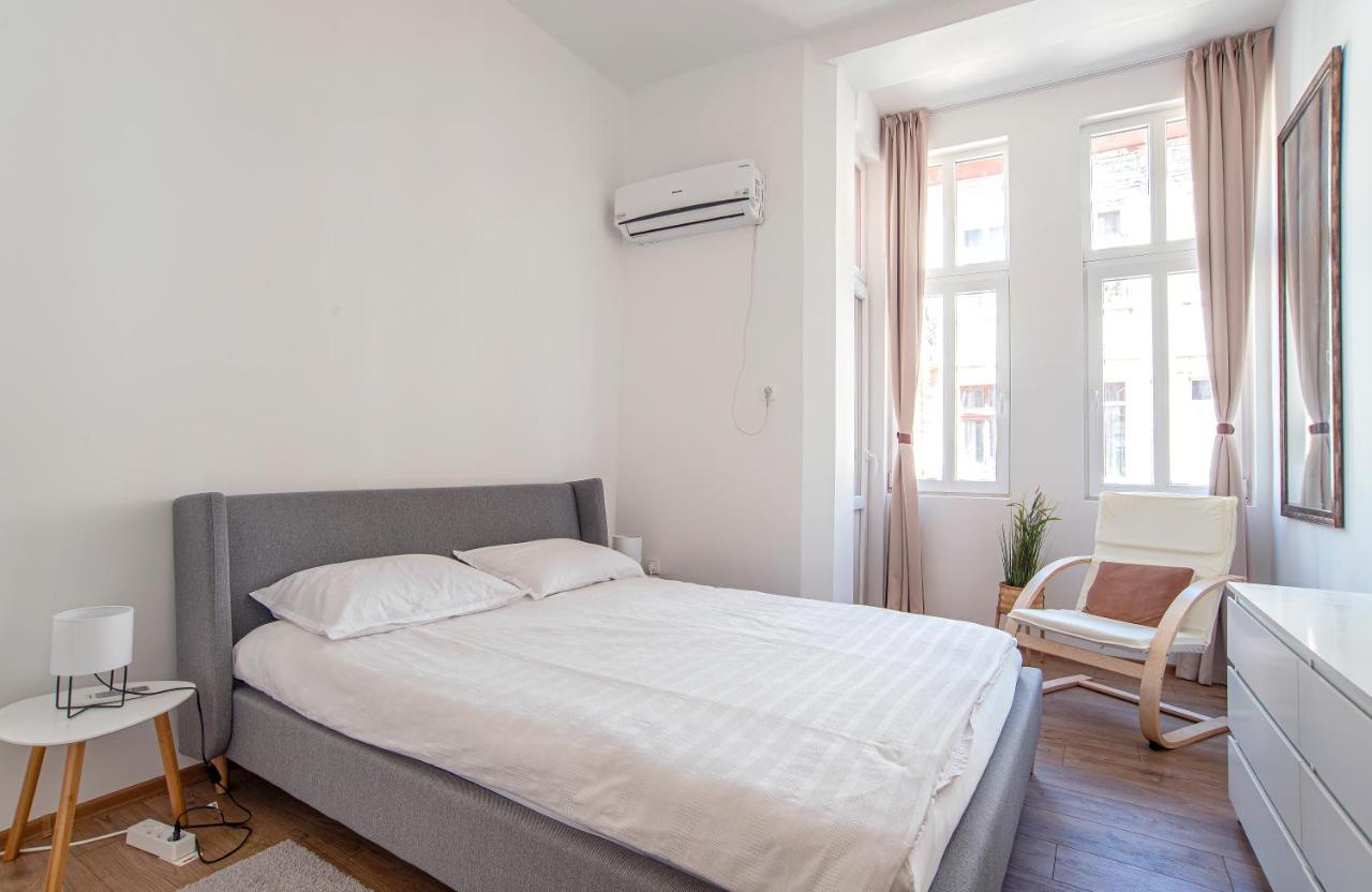 Supreme Luxury Top Central 1 Bedroom Apartment Sofia Exterior photo